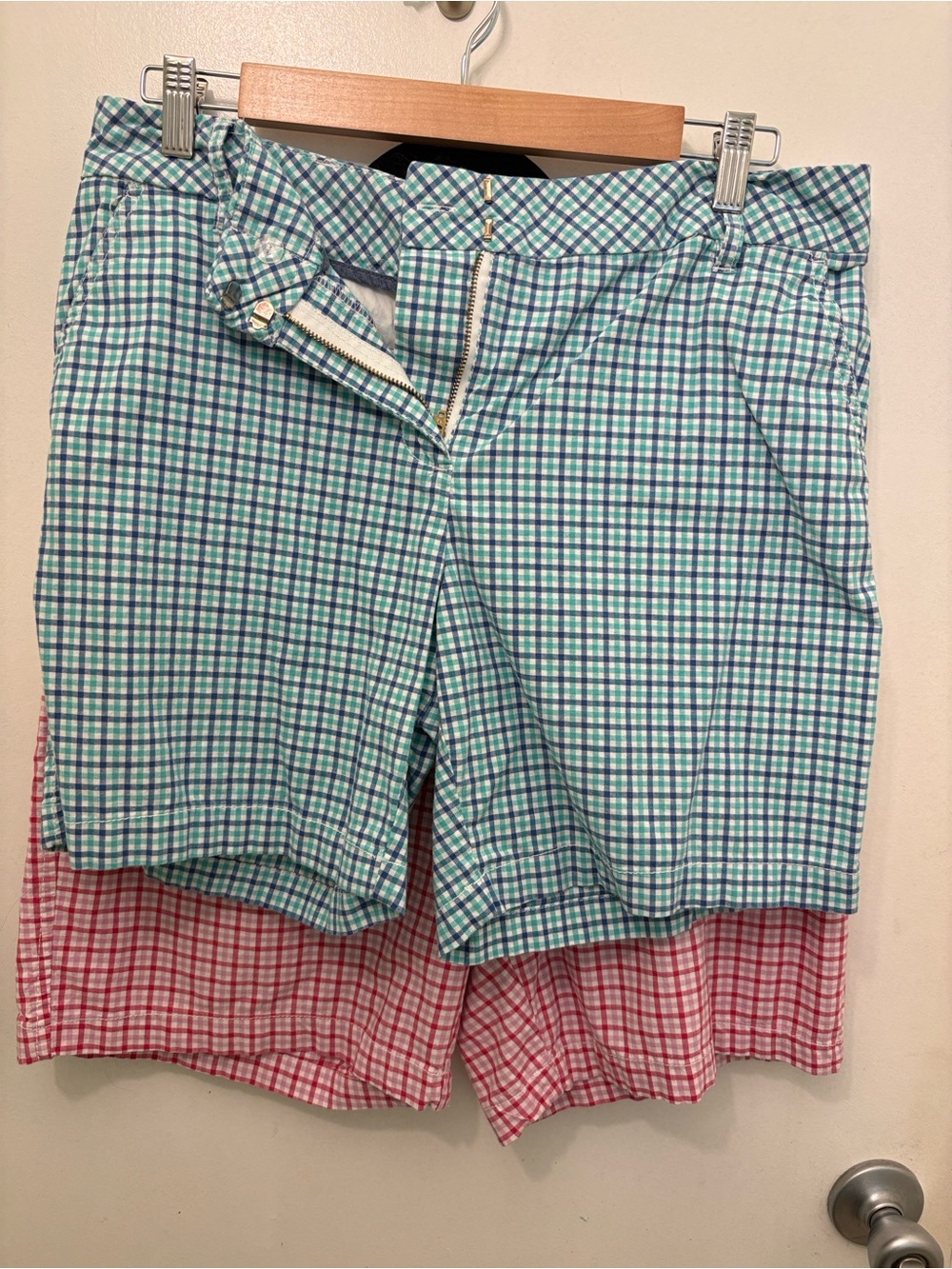 Izod gingham 2 shorts